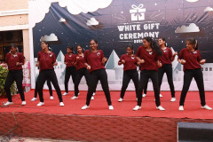 white-gift-ceremony-39