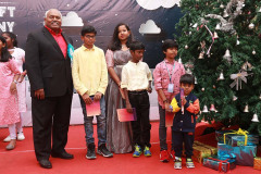 white-gift-ceremony-43